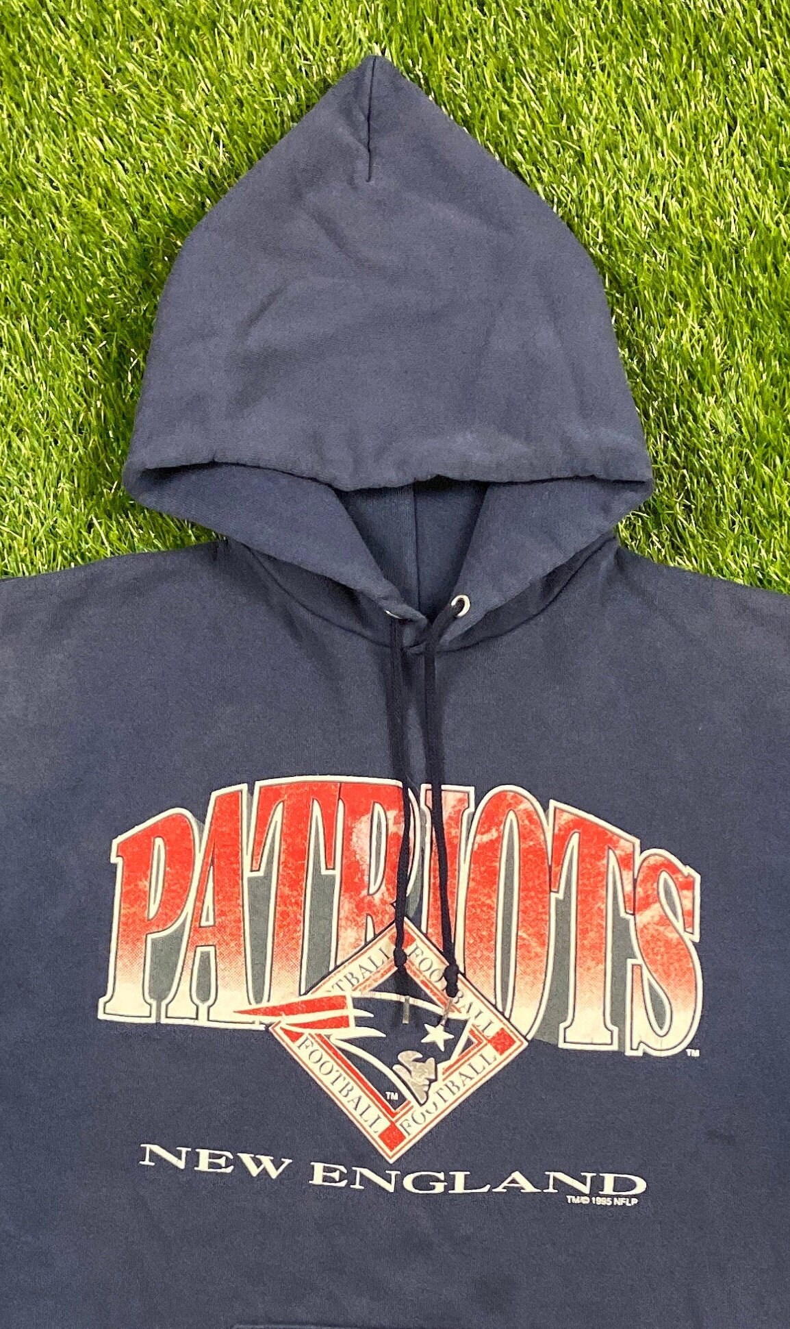 Vintage New England Patriots Hoodie Sweatshirt Trench Made USA Size Large L NFL Football Boston Massachusetts Tom Brady Pull Over Oversized