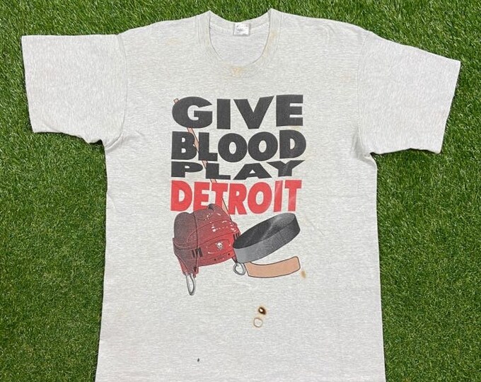 Vintage Detroit Red Wings T Shirt Tee Fruit of the Loom Made USA Size Xtra Large XL NHL Hockey 1990s 90s Michigan Distressed
