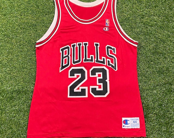 Vintage Chicago Bulls Michael Jordan #23 Jersey Champion Made USA Size Medium M NBA Basketball Air Jordan 1990s 90s