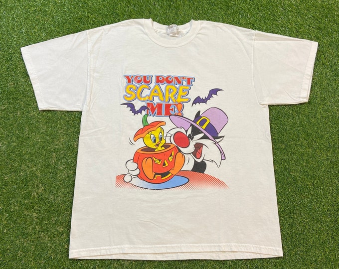 Vintage Tweety Bird Sylvester the Cat Halloween T Shirt Tee Size Xtra Large XL Looney Tunes Warner Bros Cartoon Bugs Bunny Taz Space Jam 90s