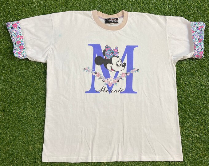 Vintage Minnie Mouse T Shirt Tee Made USA Size Xtra Large XL Walt Disney World Magic Kingdom WDW Disneyland Mickey Mouse 1990s 90s