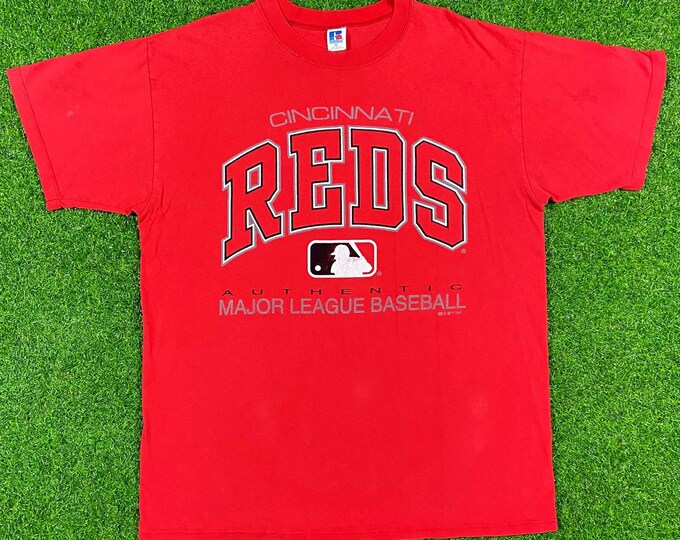 Vintage Cincinnati Reds Spell Out T Shirt Tee Russell Athletic Xtra Large Made USA MLB Ohio Cleveland Red Baseball Classic 1990s 90s Soft