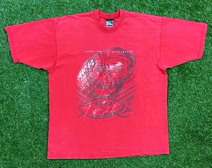 Vintage Tampa Bay Buccaneers T Shirt Tee Pro Player Made USA Size Xtra Large XL NFL Football Super Champions Tom Brady TB12