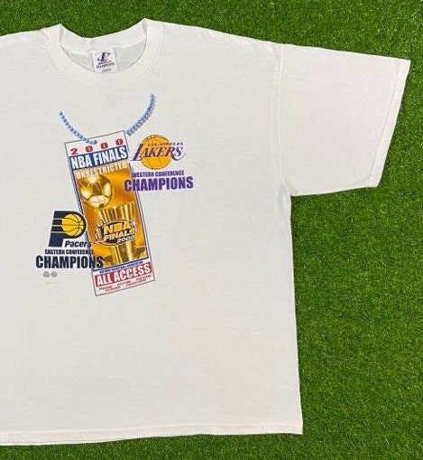 Official Vintage Los Angeles Lakers 2000 Champion World T-Shirt