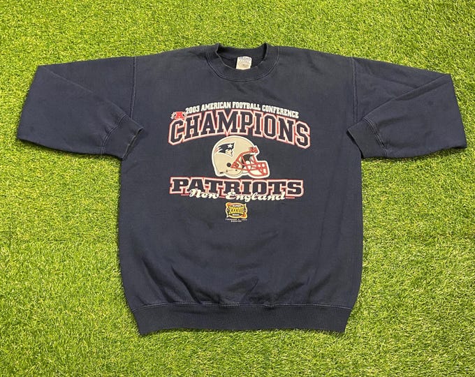 Vintage New England Patriots Super Bowl XXXVI Crewneck Sweatshirt Size Medium M NFL Football Boston Massachusetts Tom Brady Pull Over 00s