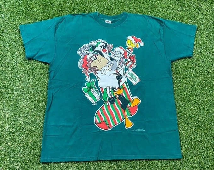Vintage Looney Tunes Christmas T Shirt Tee Made USA Size Xtra Large Merry XMAS Santa Claus Warner Bros Bugs Bunny Classic Cartoon 1990s 90s