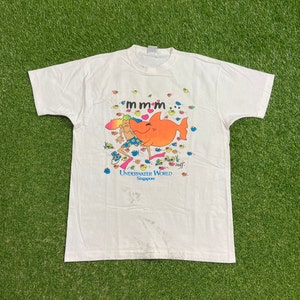 Vintage Underwater World Singapore T Shirt Tee Size Large L Aquarium Animals Sea Life Planet Ocean Asia 1990s 90s
