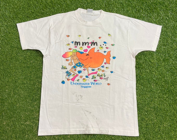 Vintage Underwater World Singapore T Shirt Tee Size Large L Aquarium Animals Sea Life Planet Ocean Asia 1990s 90s