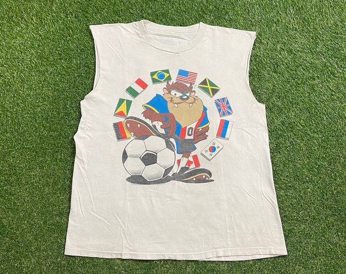 Vintage Looney Tunes Taz T Shirt Tee Size Large Cartoon Tazmanian Devil Warner Bros Space Jam Bugs Bunny Classic Animation Soccer 1990s 90s
