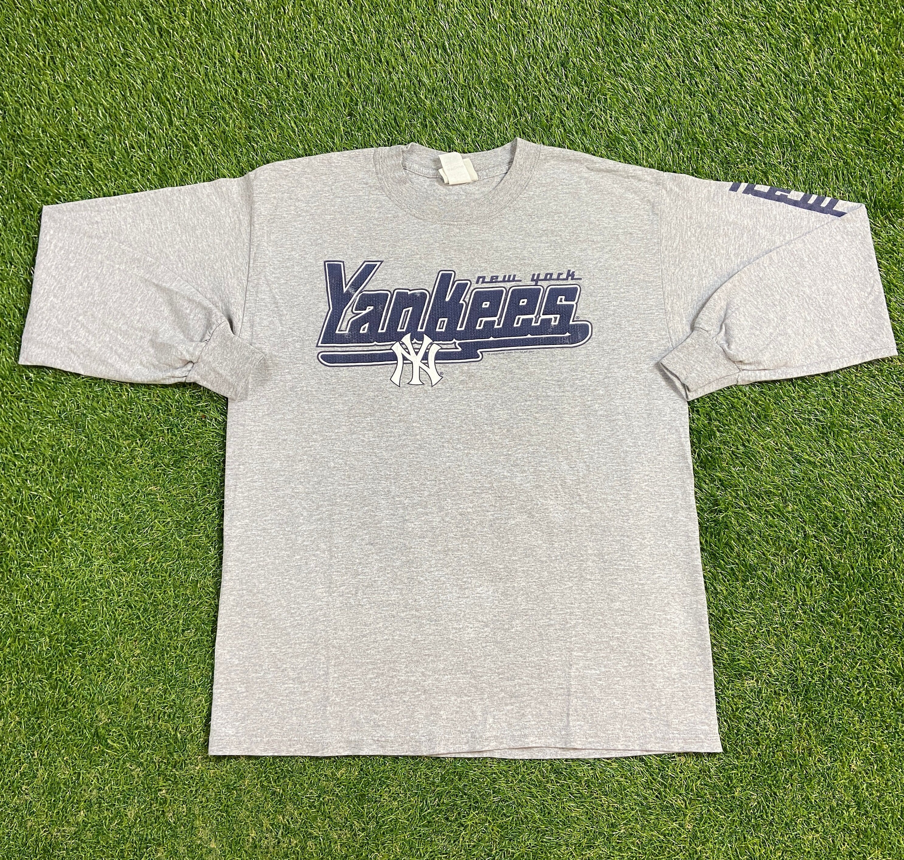 Derek Jeter t-shirt with logo and all-over printed picture - T-shirts with  all kind of auto, moto, cartoons and music themes