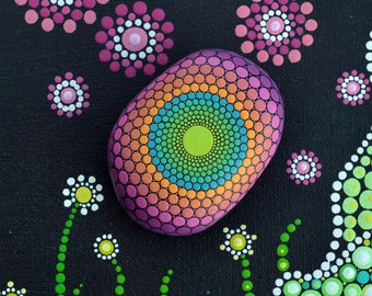 Mandala Stone Hand-Painted Hinata