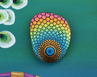 Mandala Stone, Niue, Rainbow, Hand-Painted Stone, Point Art