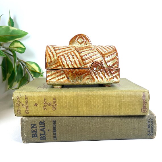 Handmade Ceramic Treasure Chest: Rustic Pottery Keepsake Box