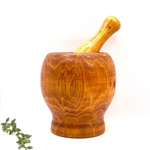 Vintage Wooden Mortar and Pestle Set: Rustic Kitchen Decor