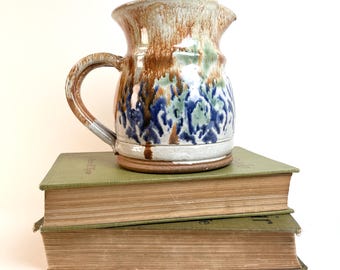 Jarra de cerámica esmaltada con goteo azul, para crema, vintage, años 70