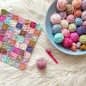 Mini Granny Square Crochet Pattern - Pattern with Photos - UK & US Terms
