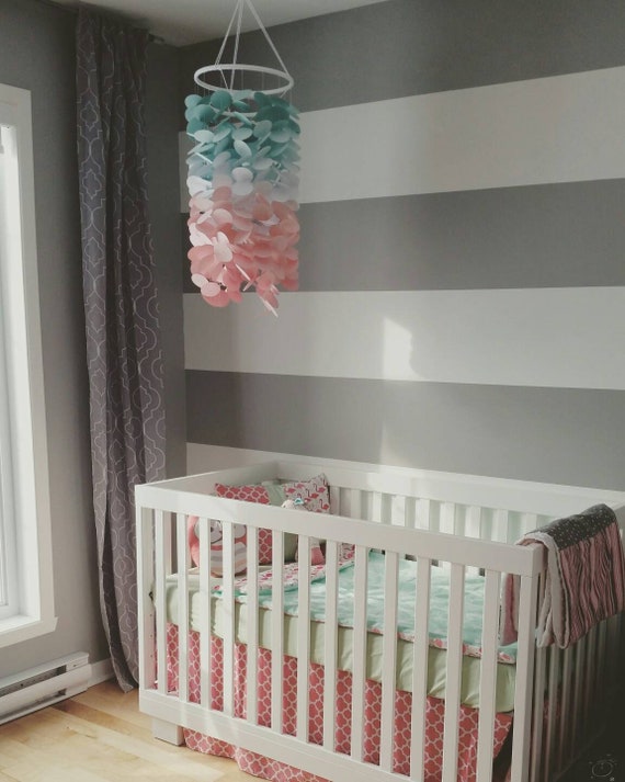 Mobile En Papier Pour Bebe Fille Menthe Blanc Et Rose Pale Etsy Mobile En Papier Pour Bebe Fille Menthe Blanc Et Rose Pale Etsy
