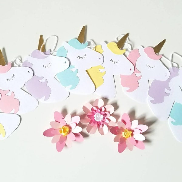 Guirlande de licorne pastels jaune pale, lilas, rose pale et bleu pale. Guirlande décorative en papier. Décor de fête. Shower de bébé.