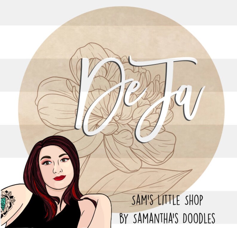 K&ouml;nnte beinhalten: Ein Logo f&uuml;r ein Gesch&auml;ft namens "DeJa Sam's Little Shop by Samantha's Doodles" mit einem floralen Design und einer Cartoon-Illustration einer Frau mit roten Haaren.