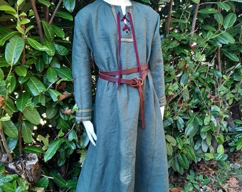 Girls Linen Medieval Dress - size 9/10