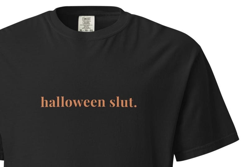 Unisex garment-dyed heavyweight t-shirt