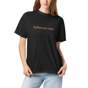 Unisex garment-dyed heavyweight t-shirt