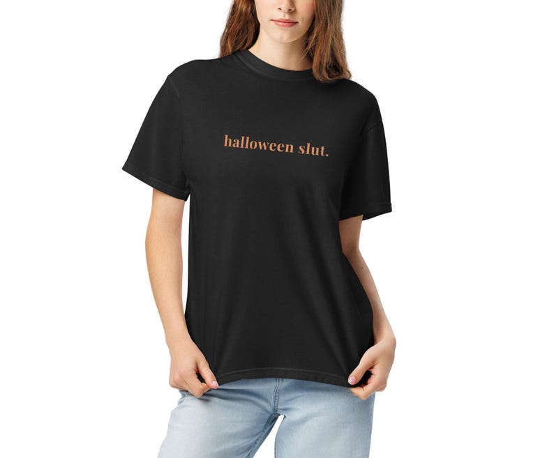 Unisex garment-dyed heavyweight t-shirt