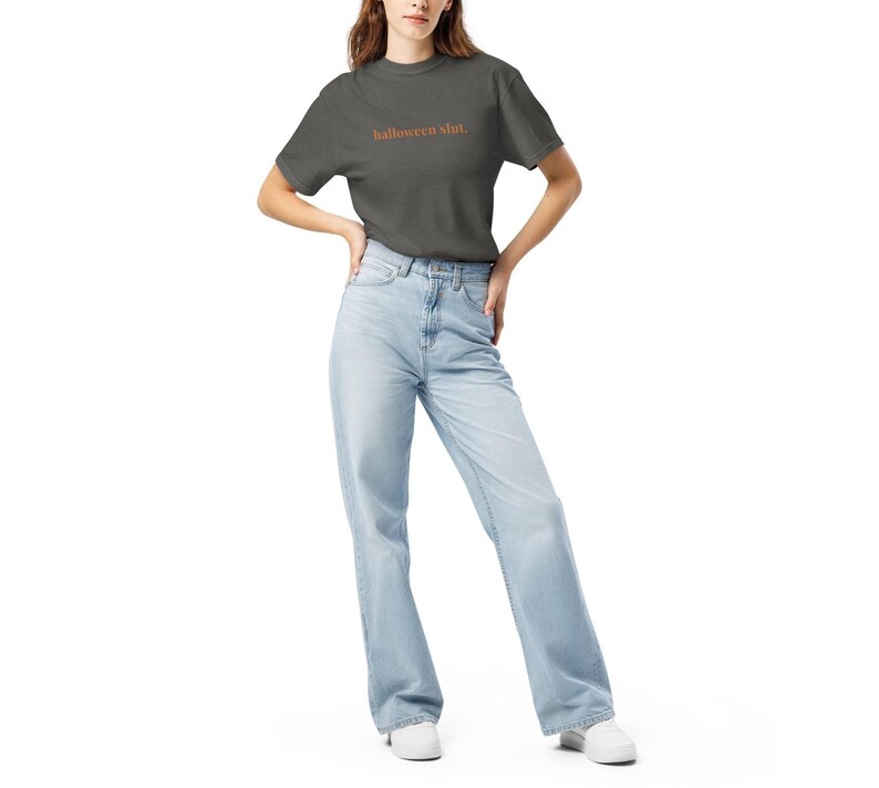 Unisex garment-dyed heavyweight t-shirt