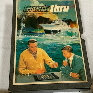 Vintage 1965 Game “Break Thru” Double Strategy Evasion or Capture Collectible