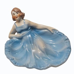 Vintage  &quot;Reclining Lady&quot; Porcelain Trinket Dish Soap Dish Czechoslovakia 4.5&quot;