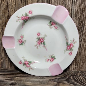 Vintage 1940 - 1966 SHELLEY Bridal Rose 13545 Fine Bone China ASHTRAY England