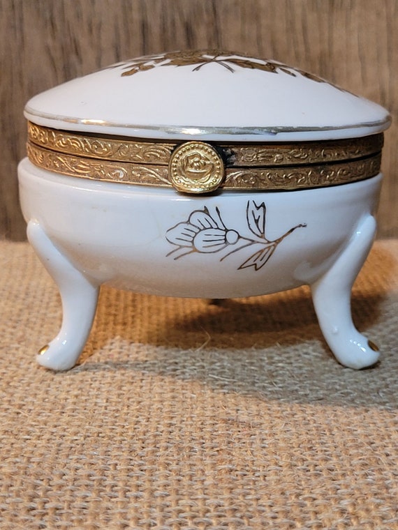 Vintage Porcelain 4-Footed Vanity Trinket Box Gol… - image 1