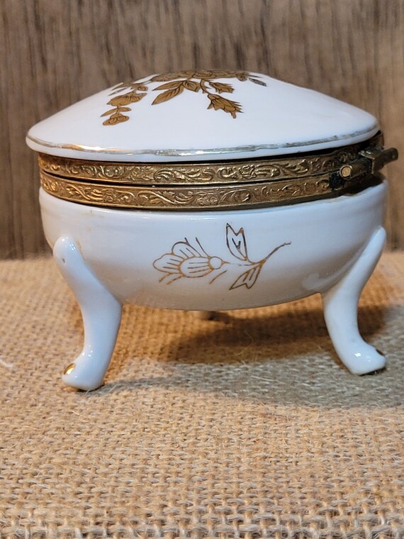 Vintage Porcelain 4-Footed Vanity Trinket Box Gol… - image 6
