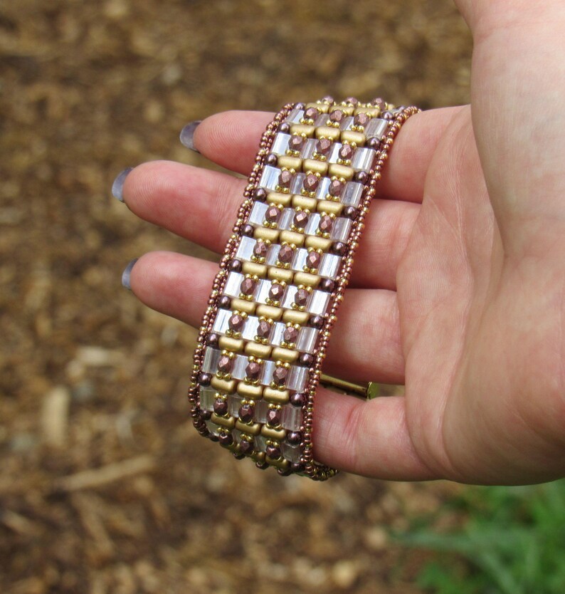 Handledning - Mönster Tila Deluxe Armband Peyotesöm med Tila, Rulla, Firepolish och Ross Beads Kompletta instruktioner bild 10