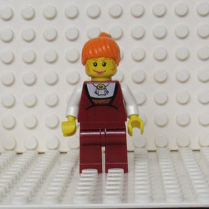 Lady Girl LEGO® Minifigure from Studios  2002