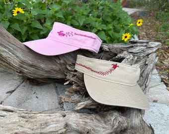 Daszek z młodymi żółwiami morskimi