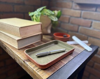Olive Leather Valet Tray "M"