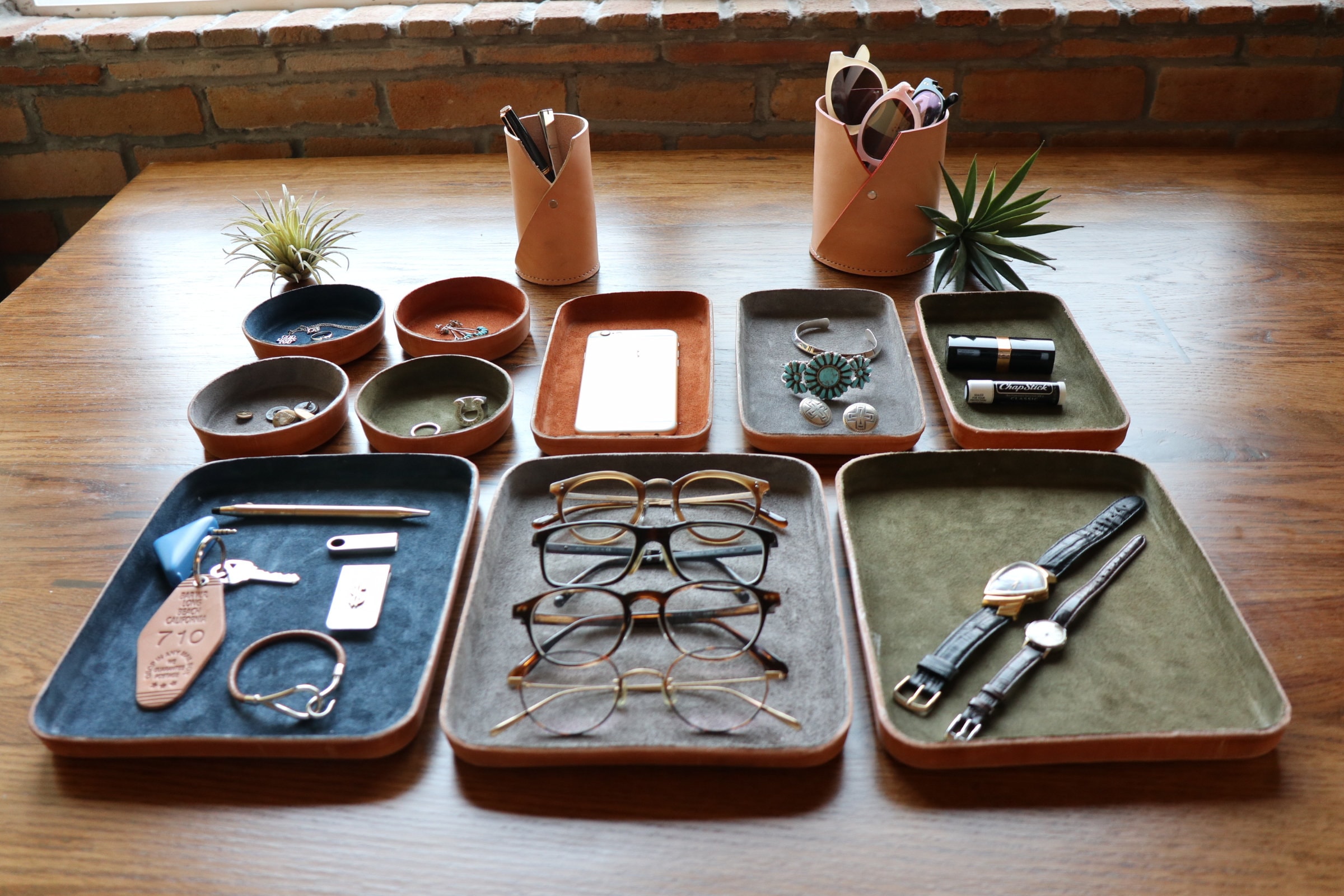 Navy Leather Valet Tray L