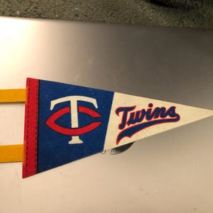 Lote de 7 mini banderines vintage de la MLB de los años 70: Brewers Twins Tigers Orioles Red Sox Oakland Blue Jays