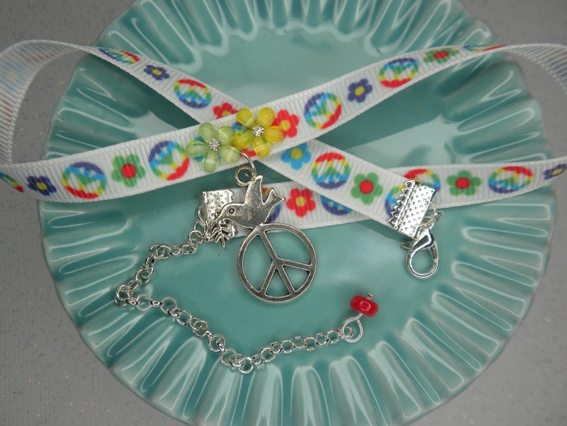 I Am PeaceChoker NecklaceEarringsBracelet Peace Sign and FlowersRainbow colors 15 34 inches