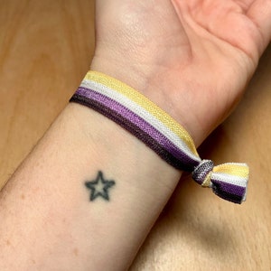 NÃO-BINÁRIO - Pulseira elástica - Elástico de cabelo - Orgulho - LGBTQIA+