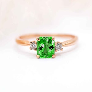 Radiant cut green tsavorite and diamond vintage ring | radiant cut tsavorite engagement ring | Unique garnet and rose diamond ring for love!