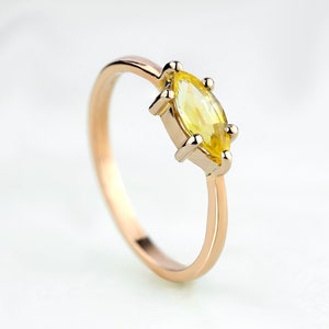 yellow sapphire dainty ring, yellow sapphire engagement ring, sapphire rose gold, thin gold ring with stone, yellow sapphire ring solitaire