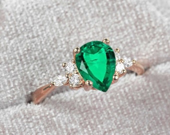 Pear Shaped Emerald and Diamond Engagement Ring | Pear Emerald Vintage Ring in Rose Gold | Diamond and Emerald Multi-stone Gift Ring