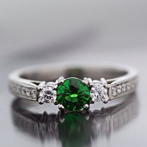 Tsavorite Ring-Tsavorite Engagement Ring-Tsavorite and Diamond Engagement Ring-Tsavorite Garnet Ring-Made to order