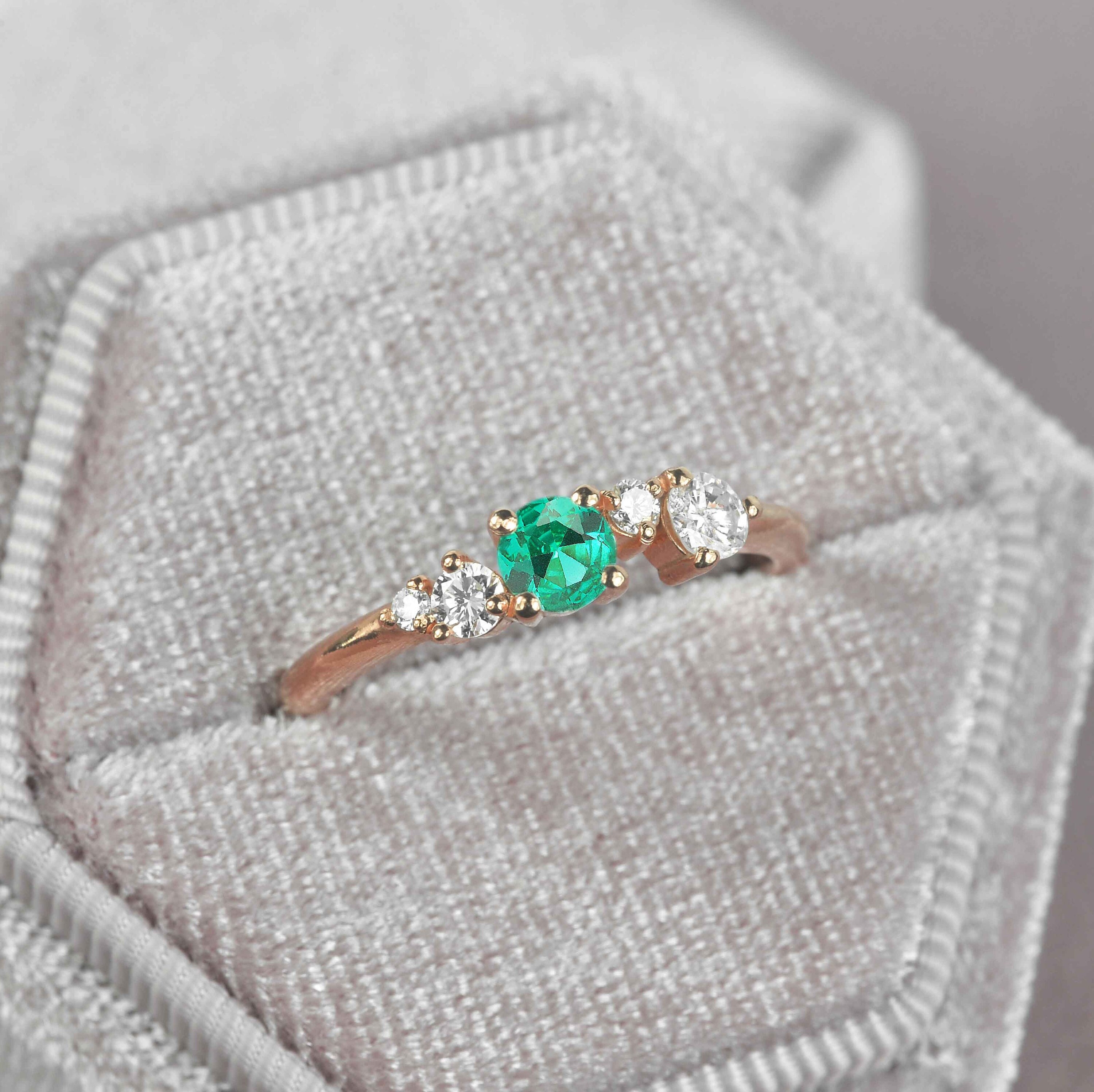 Round 4mm Emerald L Engagement Ring | Diamond Wedding & Vintage 9K/14K/18K Rose Gold, Platinum For Her