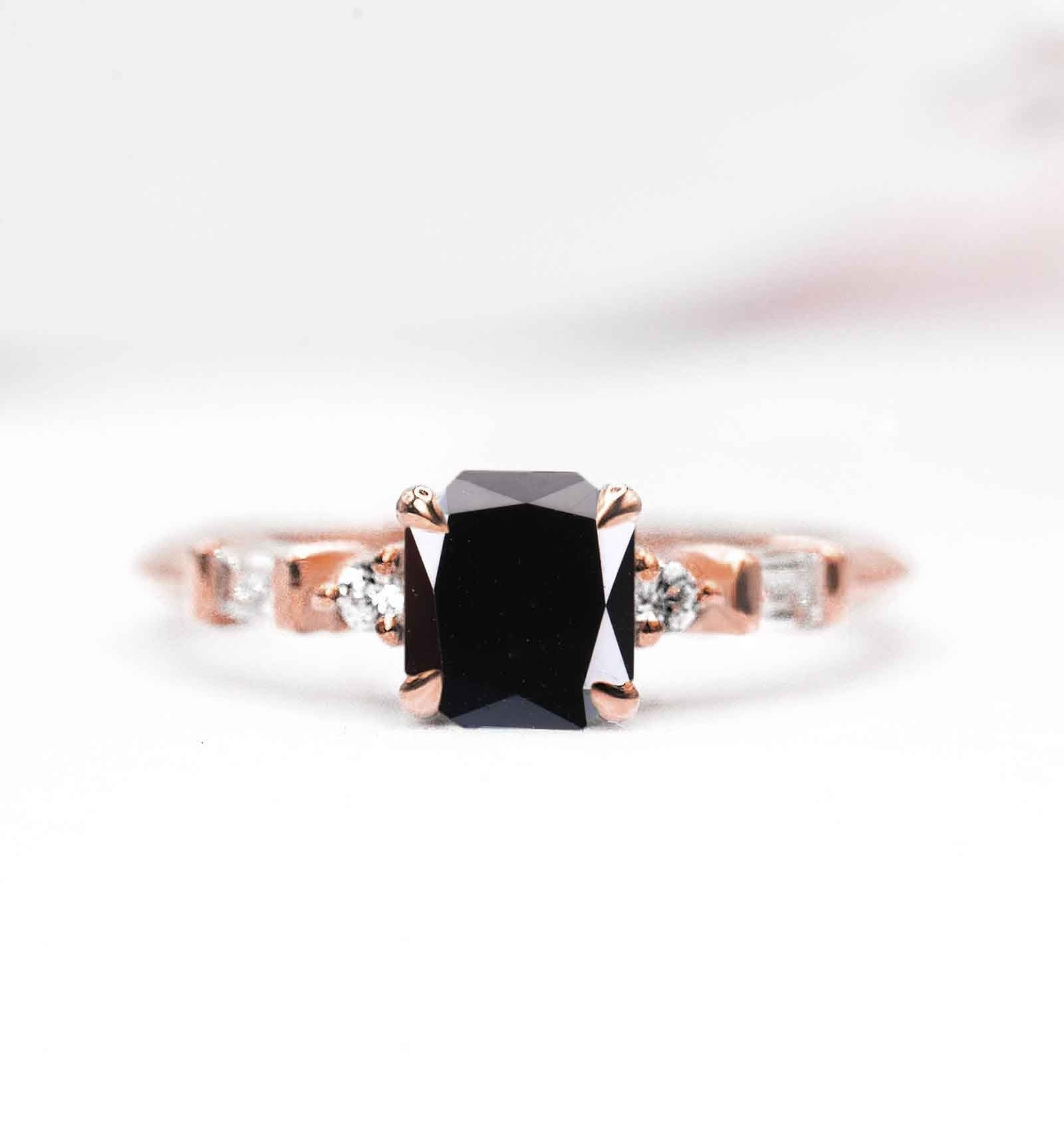 Wmkox8yii Black Rose Diamond Inlaid Retro Minority Open Ring Fashion Black Rose Rings Personality Wedding Anniversary Birthday Jewelry Gifts for Women