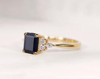 エメラルドカット ブラック ダイヤモンド エンゲージリング | 14k、18k