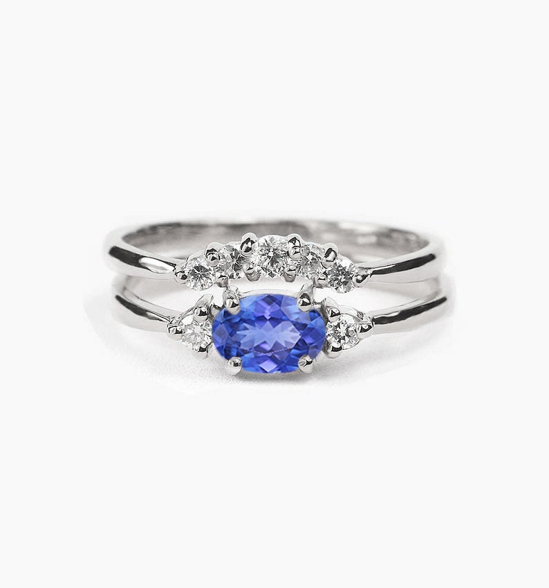 Medium Blue Sapphire Engagement Ring & Alternative Diamond Wedding Band | Oval White Gold Curved Set