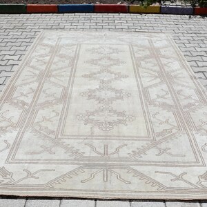 7x10 Beige Turkish Rug, Brown Vintage Rug, 7x10 Handmade Oversized Floral Oushak Rug, Natural Wool Rug, Bedroom, Kitchen, Living Room Rug